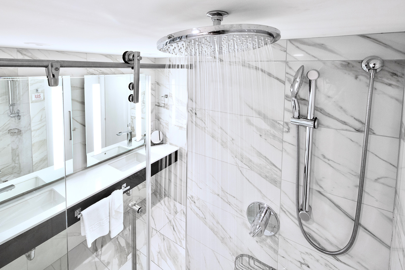 Weber's King Bathroom Shower